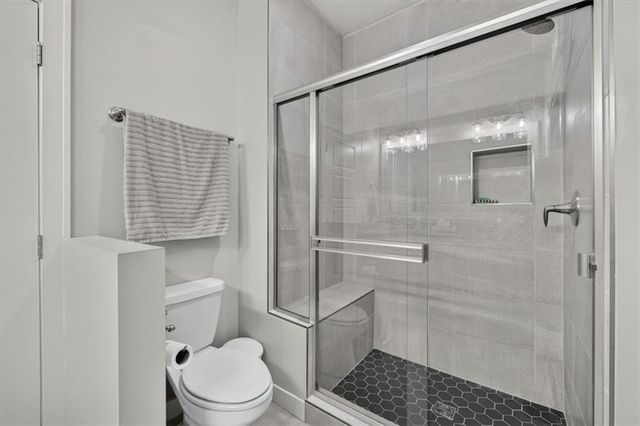 1515 SW Arbor Valley Drive, Lee's Summit, MO 64082