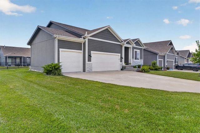 1515 SW Arbor Valley Drive, Lee's Summit, MO 64082