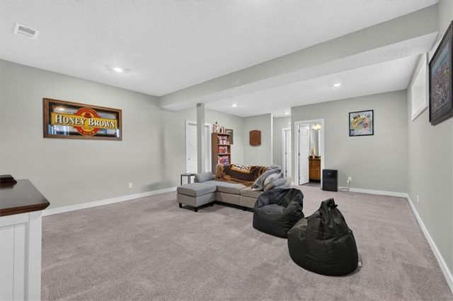 1515 SW Arbor Valley Drive, Lee's Summit, MO 64082