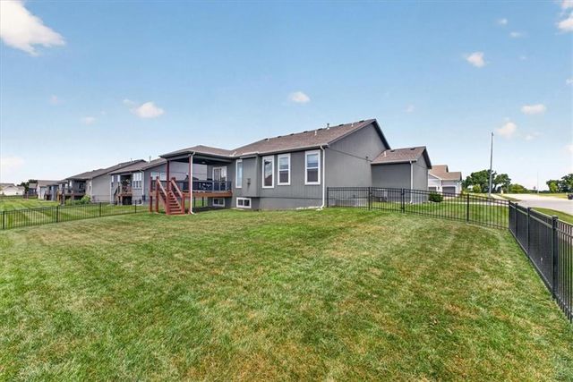1515 SW Arbor Valley Drive, Lee's Summit, MO 64082