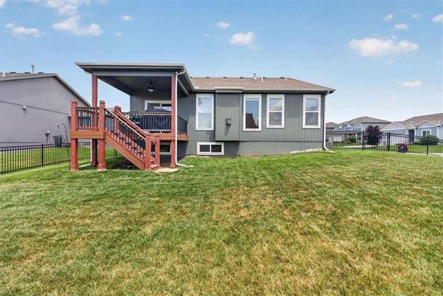 1515 SW Arbor Valley Drive, Lee's Summit, MO 64082