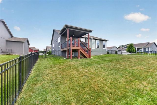 1515 SW Arbor Valley Drive, Lee's Summit, MO 64082