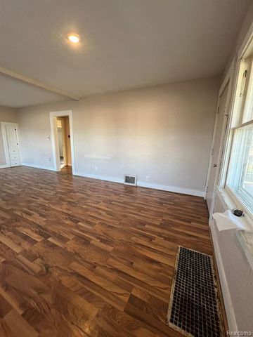 1517 Stanley Street, Saginaw, MI 48602