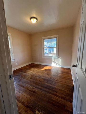 1517 Stanley Street, Saginaw, MI 48602