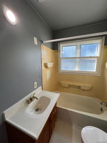 1517 Stanley Street, Saginaw, MI 48602