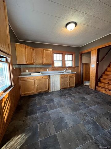 1517 Stanley Street, Saginaw, MI 48602