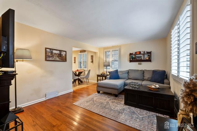 187 Newman Street, Metuchen, NJ 08840