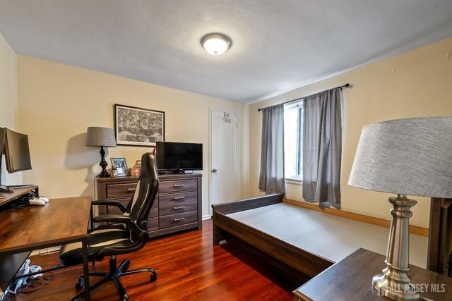 187 Newman Street, Metuchen, NJ 08840