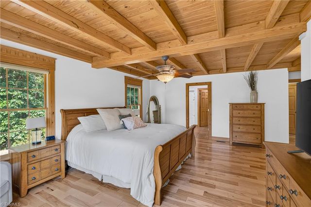 1805 Chrisco Road W, Seagrove, NC 27341