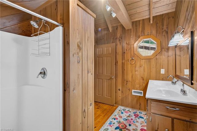 1805 Chrisco Road W, Seagrove, NC 27341