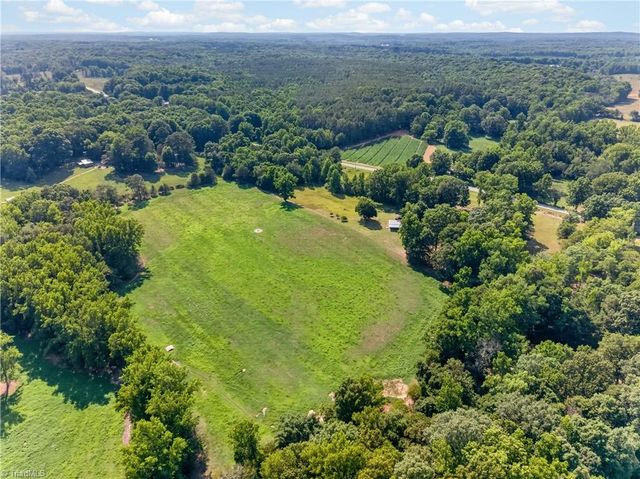 1805 Chrisco Road W, Seagrove, NC 27341