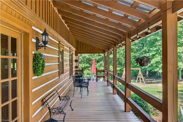 1805 Chrisco Road W, Seagrove, NC 27341