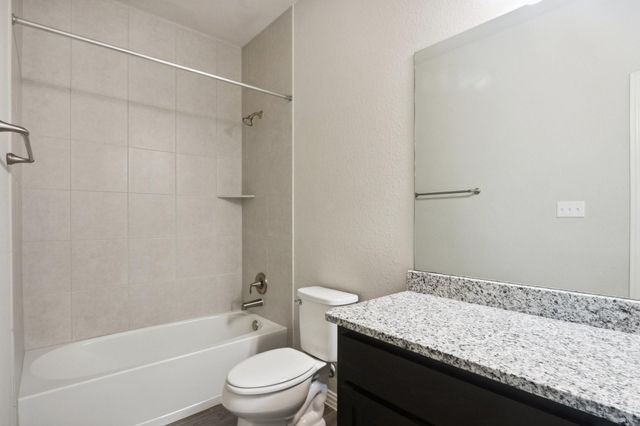 12804 Mission River DR, Manchaca, TX 78652