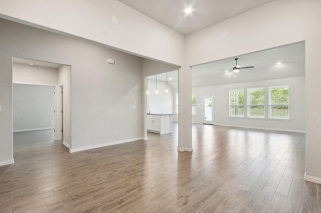 12804 Mission River DR, Manchaca, TX 78652