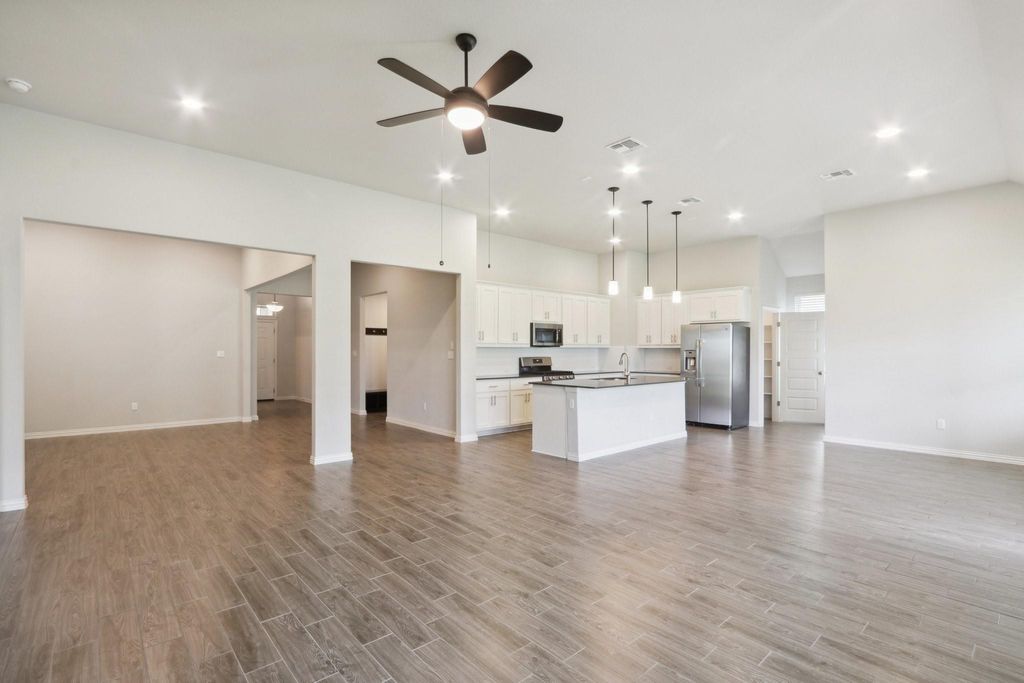 12804 Mission River DR, Manchaca, TX 78652