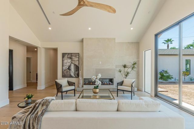 2801 E ELM Street, Phoenix, AZ 85016