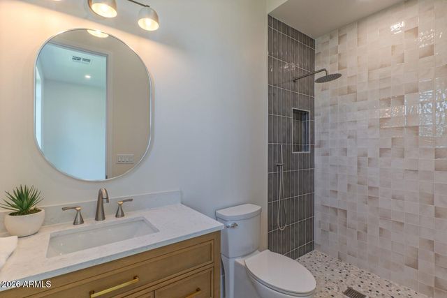 2801 E ELM Street, Phoenix, AZ 85016