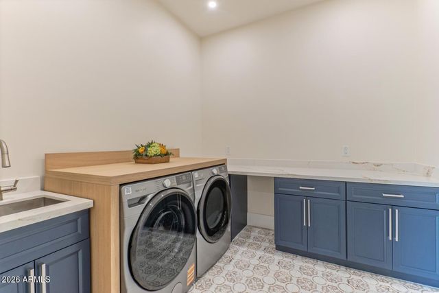 2801 E ELM Street, Phoenix, AZ 85016