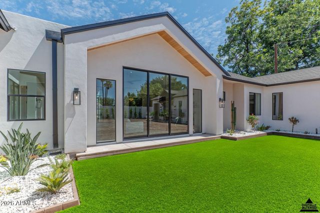 2801 E ELM Street, Phoenix, AZ 85016