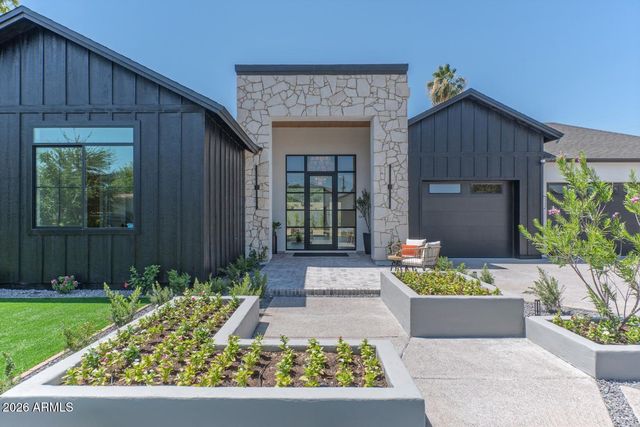 2801 E ELM Street, Phoenix, AZ 85016
