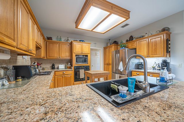 1325 OLD BOERNE RD, Bulverde, TX 78163