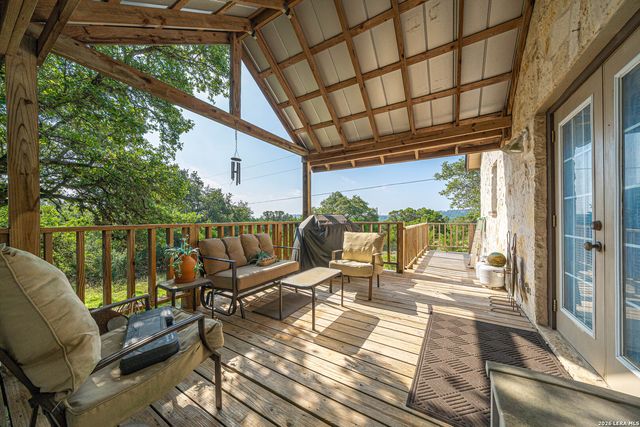 1325 OLD BOERNE RD, Bulverde, TX 78163