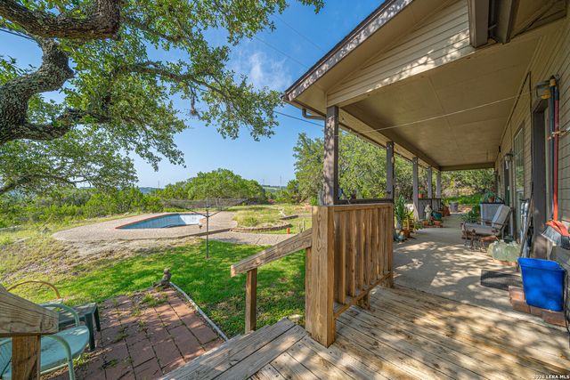 1325 OLD BOERNE RD, Bulverde, TX 78163