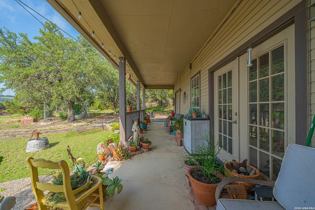 1325 OLD BOERNE RD, Bulverde, TX 78163