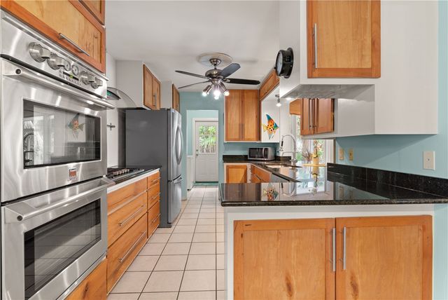 517 Wesley Oak Circle, St Simons Island, GA 31522