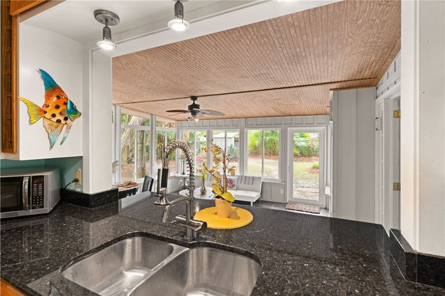 517 Wesley Oak Circle, St Simons Island, GA 31522