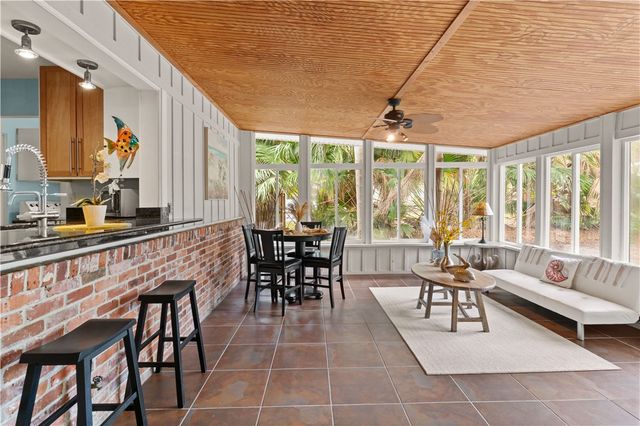 517 Wesley Oak Circle, St Simons Island, GA 31522