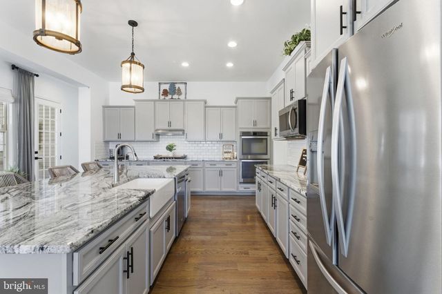 40 EDGEWATER DR, Fredericksburg, VA 22406