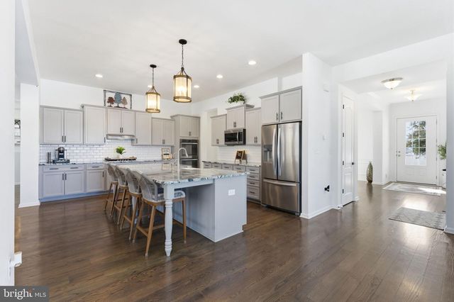 40 EDGEWATER DR, Fredericksburg, VA 22406