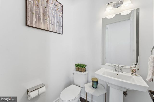 40 EDGEWATER DR, Fredericksburg, VA 22406