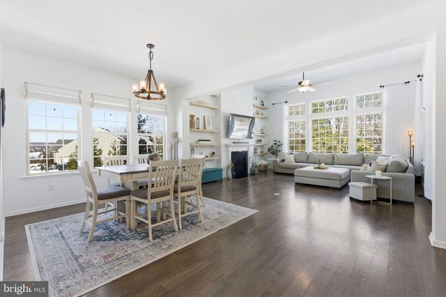 40 EDGEWATER DR, Fredericksburg, VA 22406