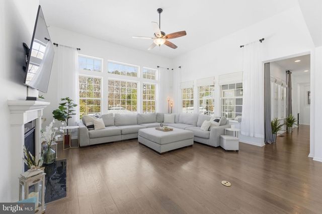 40 EDGEWATER DR, Fredericksburg, VA 22406