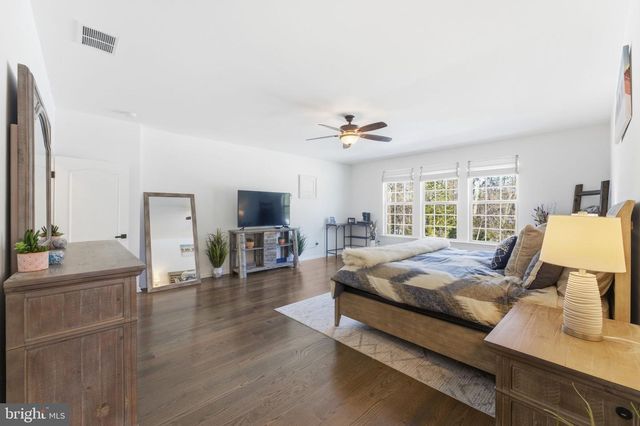 40 EDGEWATER DR, Fredericksburg, VA 22406