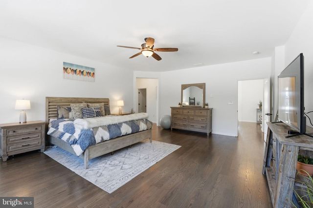 40 EDGEWATER DR, Fredericksburg, VA 22406