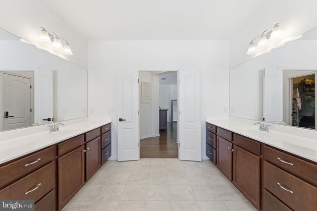 40 EDGEWATER DR, Fredericksburg, VA 22406