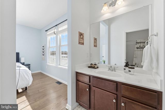 40 EDGEWATER DR, Fredericksburg, VA 22406