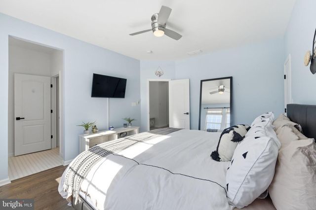 40 EDGEWATER DR, Fredericksburg, VA 22406