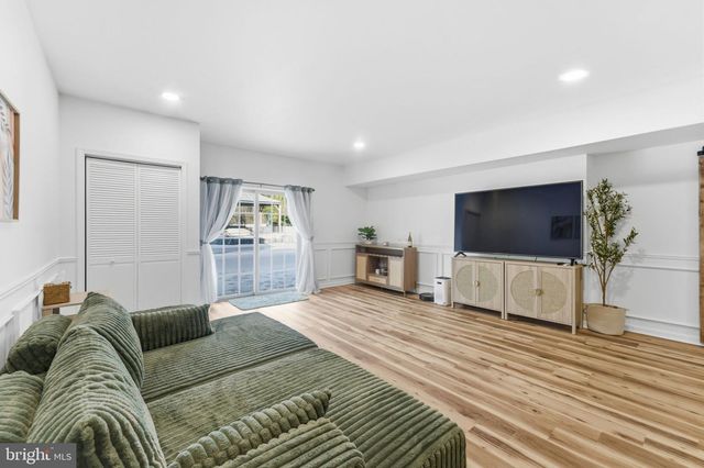 40 EDGEWATER DR, Fredericksburg, VA 22406