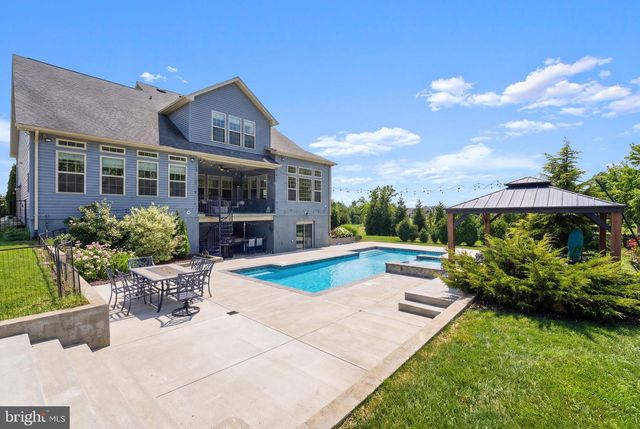 40 EDGEWATER DR, Fredericksburg, VA 22406