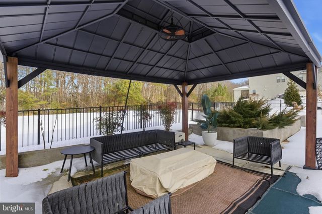 40 EDGEWATER DR, Fredericksburg, VA 22406