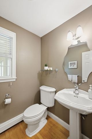 2 Stonecleave Rd, North Reading, MA 01864