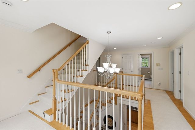 2 Stonecleave Rd, North Reading, MA 01864