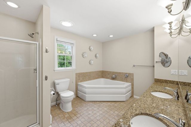 2 Stonecleave Rd, North Reading, MA 01864