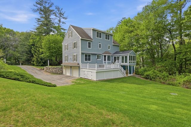 2 Stonecleave Rd, North Reading, MA 01864