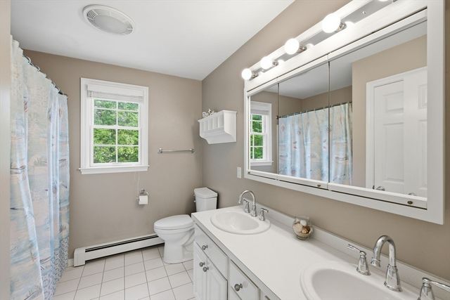 2 Stonecleave Rd, North Reading, MA 01864
