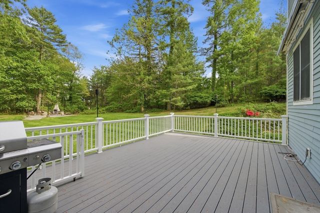 2 Stonecleave Rd, North Reading, MA 01864